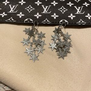 Dangly snow flake earrings